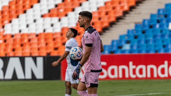 How are UK football clubs promoting mental health among players?